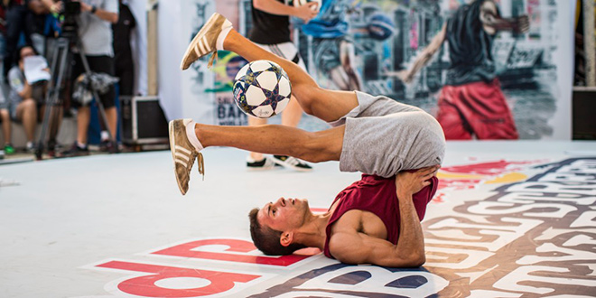 futbol freestyle contratacion, malabarismo