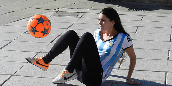 Barbara Roskin futbol freestyle contratacion, jueguito, habilidosa