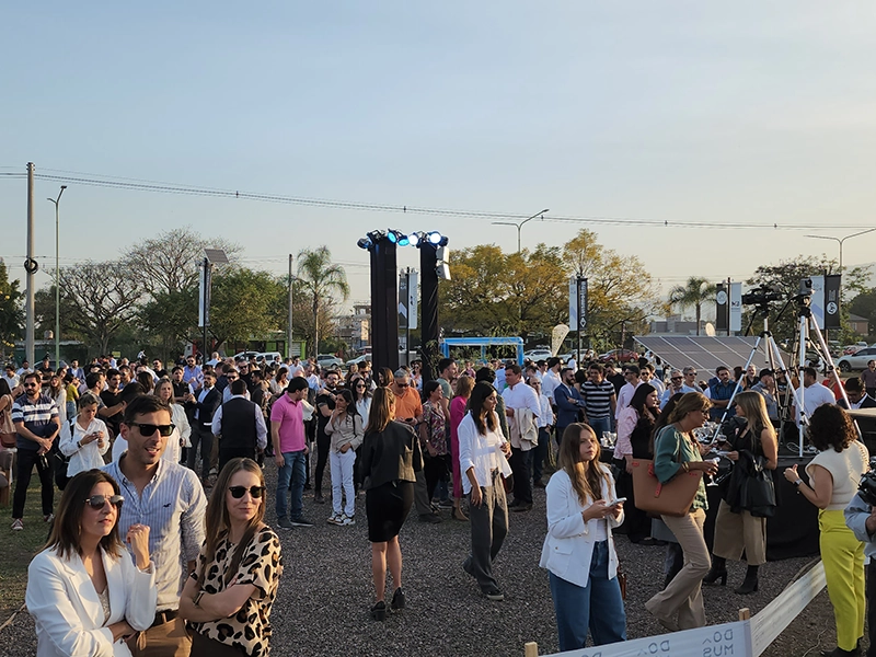 DOMUS HOUSING en Tucumán, con Iván de Pineda, ingreso al evento