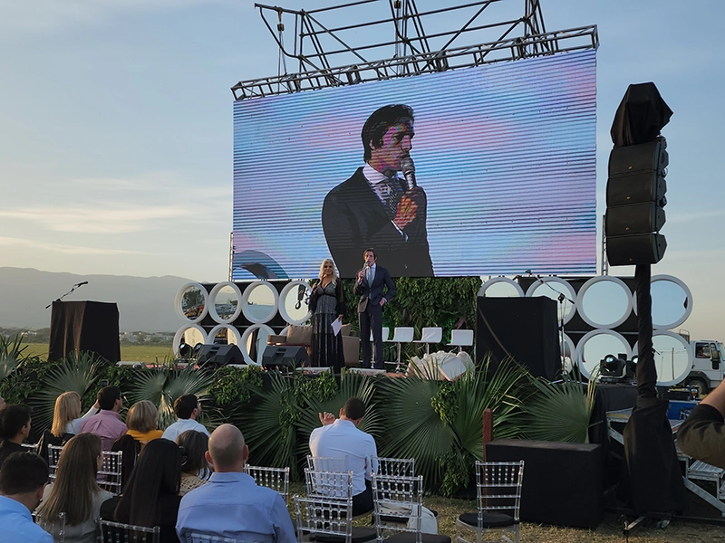 DOMUS HOUSING en Tucumán, con Iván de Pineda, conduciendo la apertura del encuentro