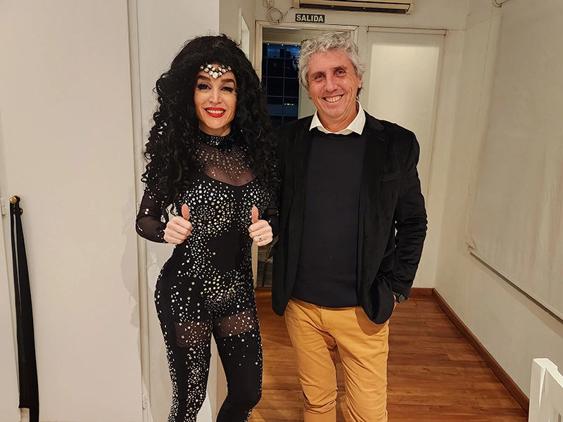 La reconocida artista Fátima Florez con el representante de artistas Eduardo Bonucelli