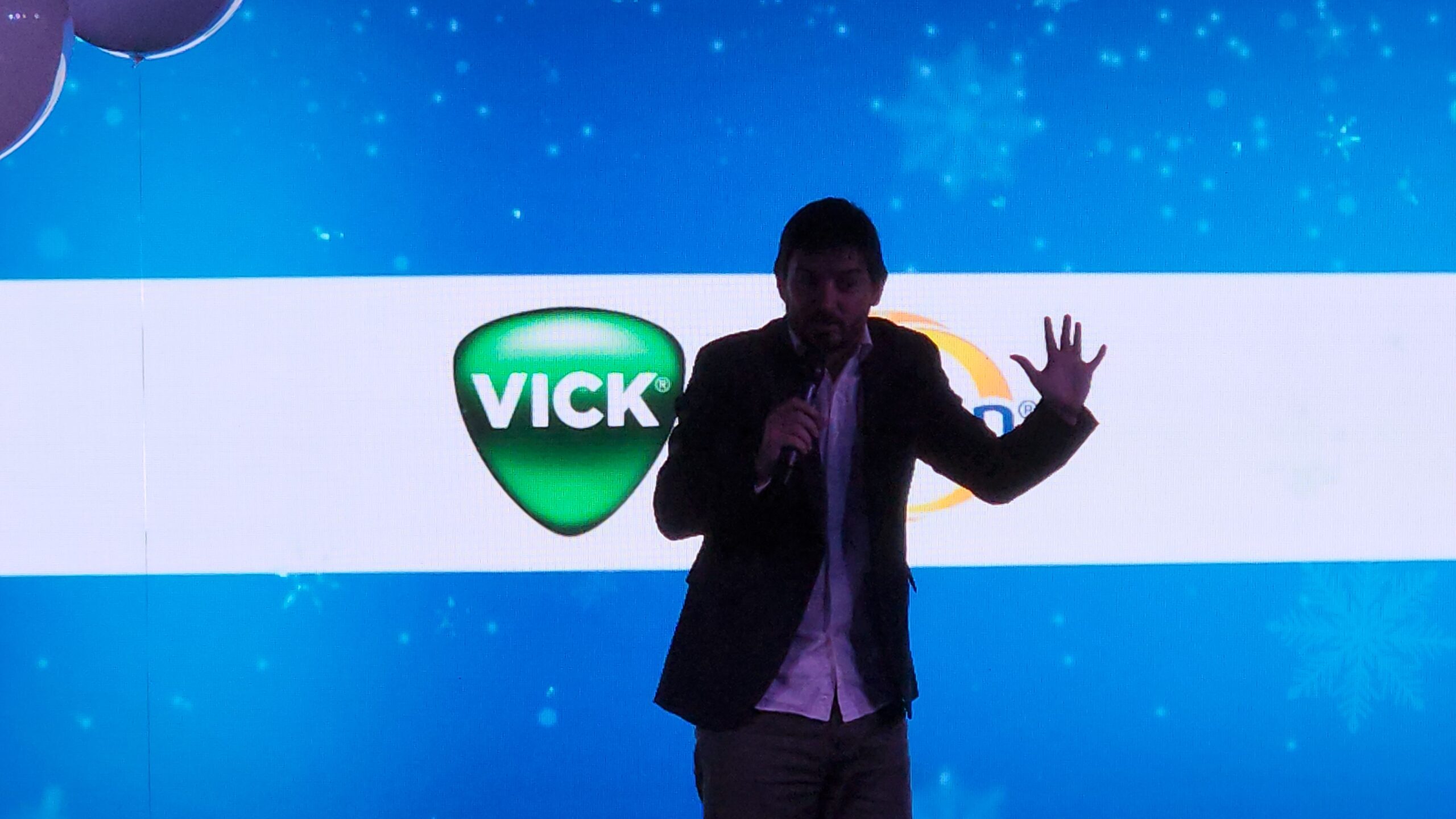 World Music BA llevó a Mike Chouhy al evento de invierno de Vick y Cebión 6 World Music BA llevó a Mike Chouhy al evento de invierno de Vick y Cebión 2