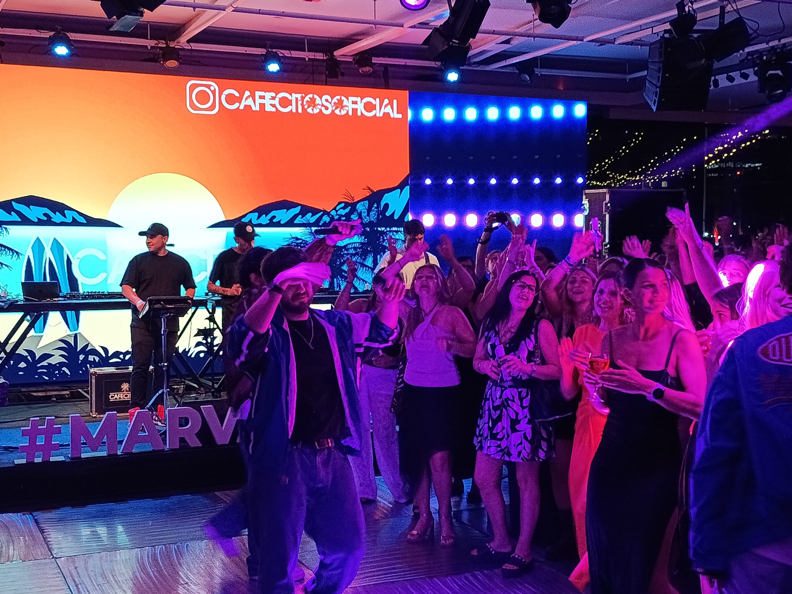 World Music BA llevó a Cafecitos a la fiesta de fin de año de Marval O'Farrell 7 World Music BA llevó a Cafecitos a la fiesta de fin de año de Marval O'Farrell 3