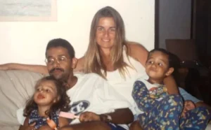 Gabriela Arias Uriburu 2 Gabriela Arias Uriburu junto a su familia antes del fatídico suceso
