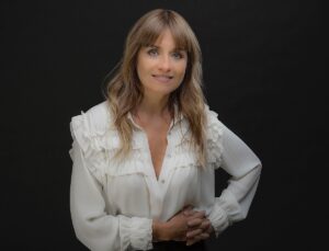 ¿Cómo contratar a Gabriela Arias Uriburu? 