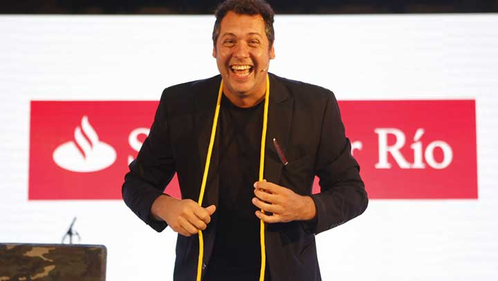 contratar a adrian guerra contratar a adrian guerra