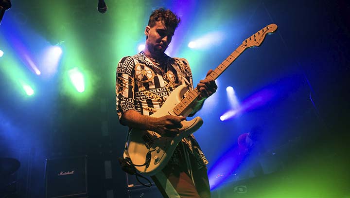 contratar a dante spinetta