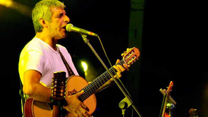 contratar a peteco carabajal contratar a peteco carabajal