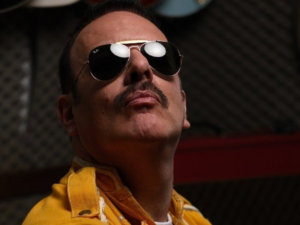 Contratar a Doctor Queen