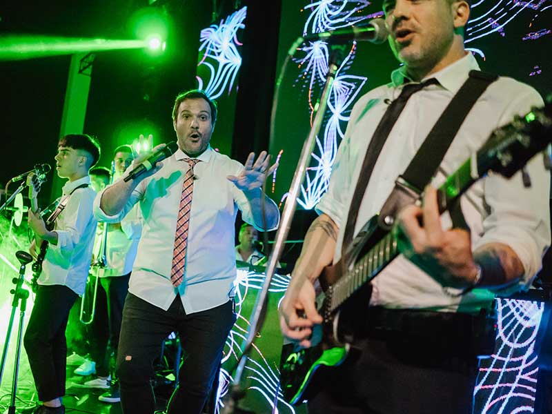 contratar a sin ensayo