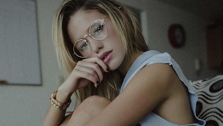 contratar a agustina añon