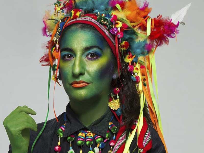contratar a charo lopez