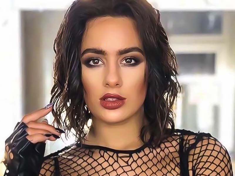 contratar a flor jazmin