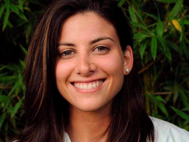 contratar a sofia contreras
