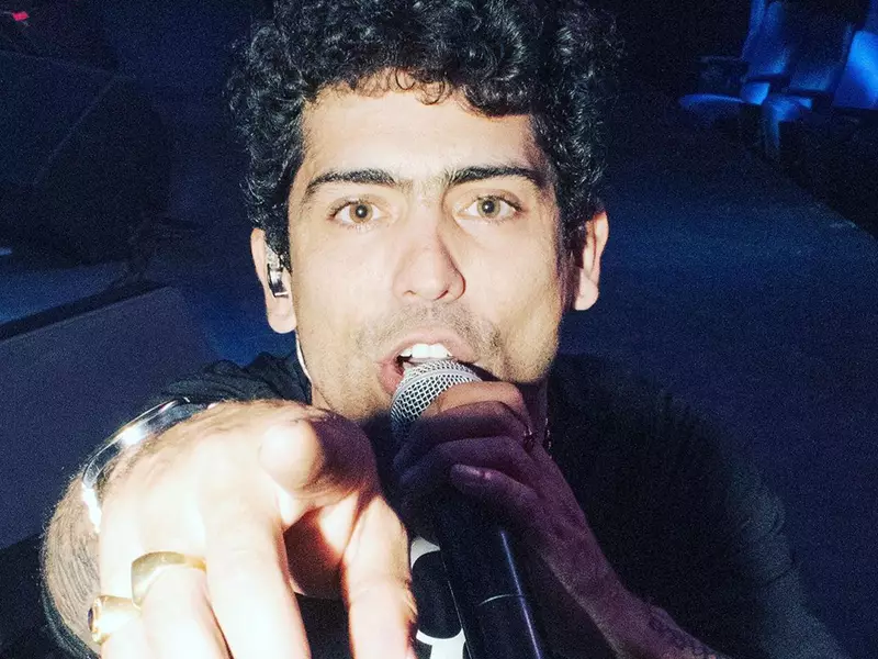 contratar a rodrigo romero