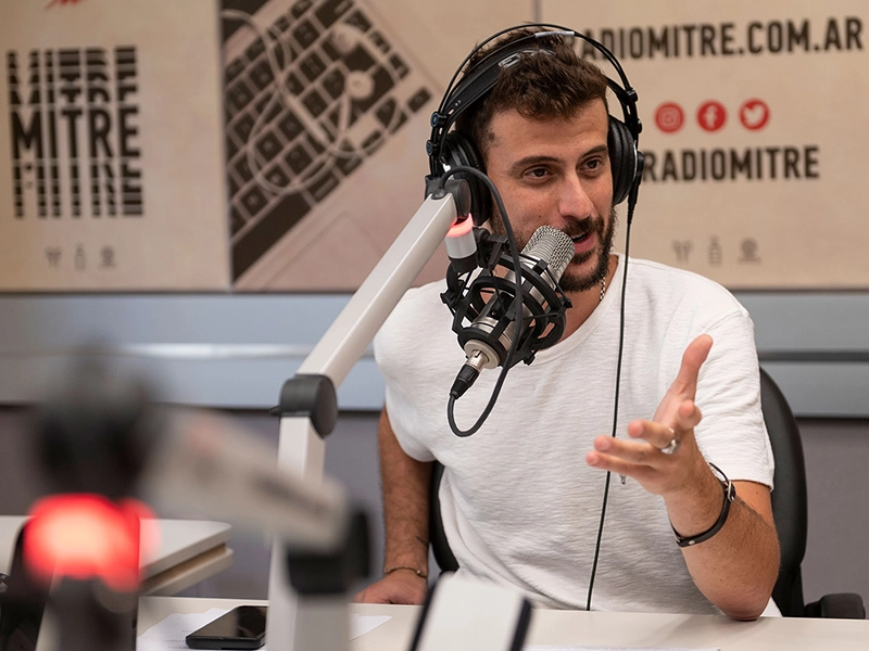 Diego Leuco como periodista en Radio Mitre