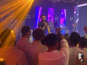 Rombai en cumpleaños privado en Paraguay