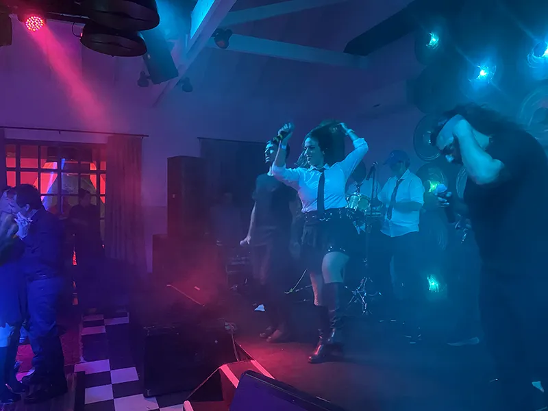 Banda De Fiesta en Cumpleaños en Benavídez