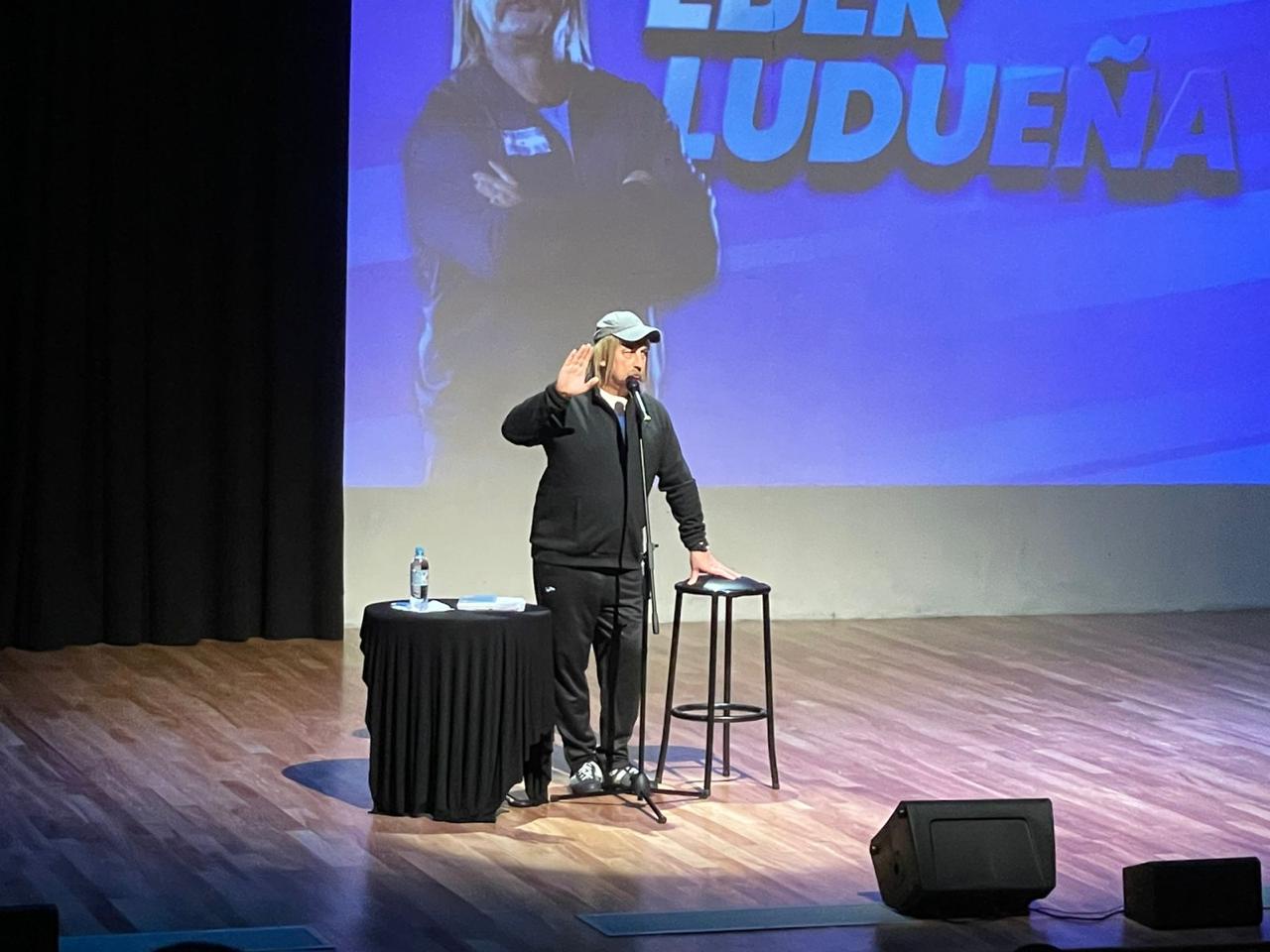 Luis Rubio presentó "Eber en Vivo" en el Teatro Otamendi 2