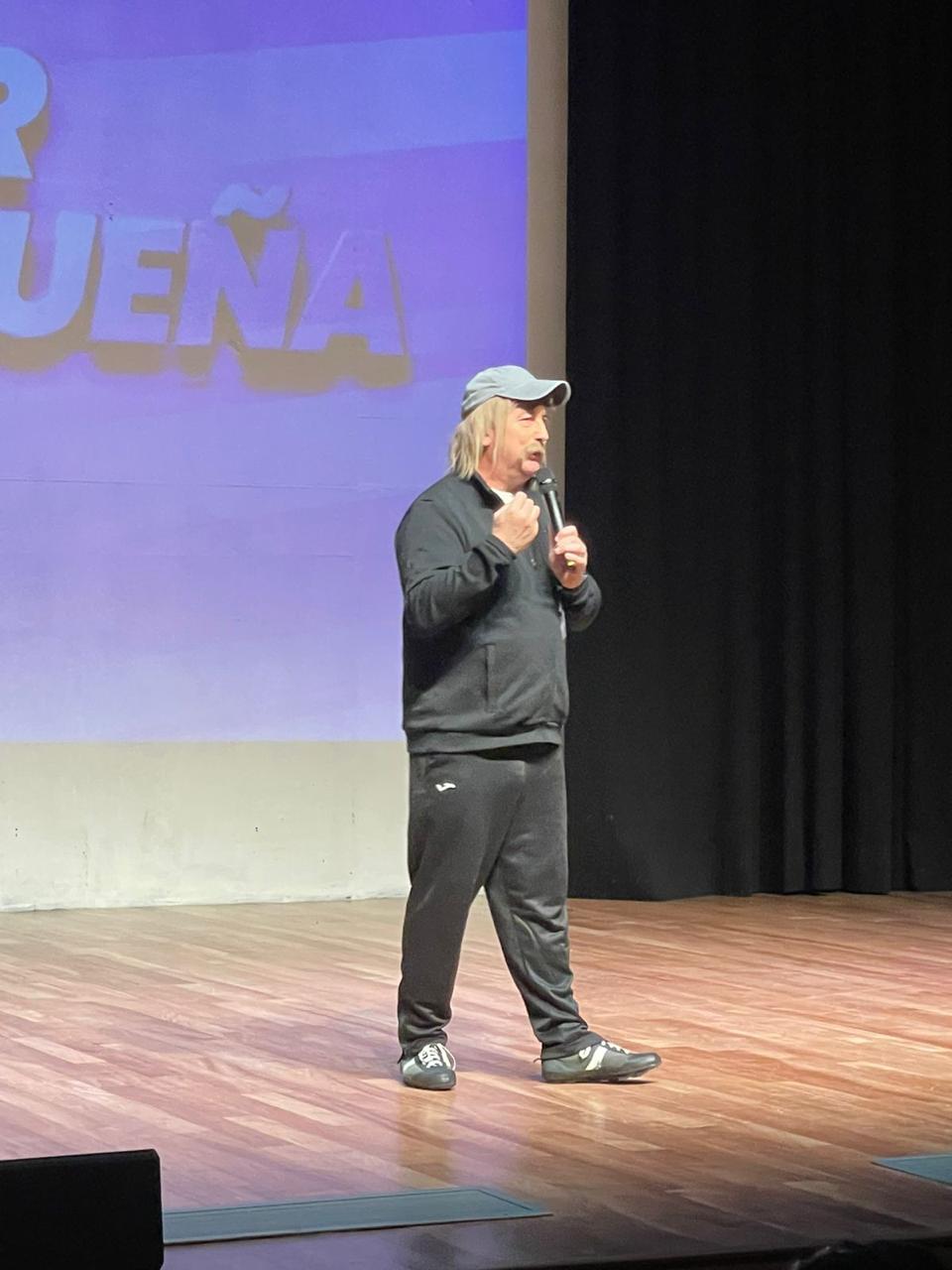 Luis Rubio presentó "Eber en Vivo" en el Teatro Otamendi 5
