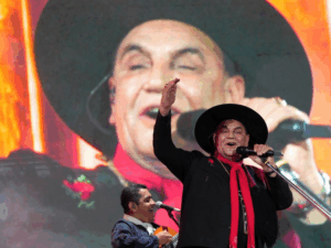 La grilla de Cosquín 2026: ausencias y sorpresas 5 Chaqueño Palavecino en el escenario de Cosquín
