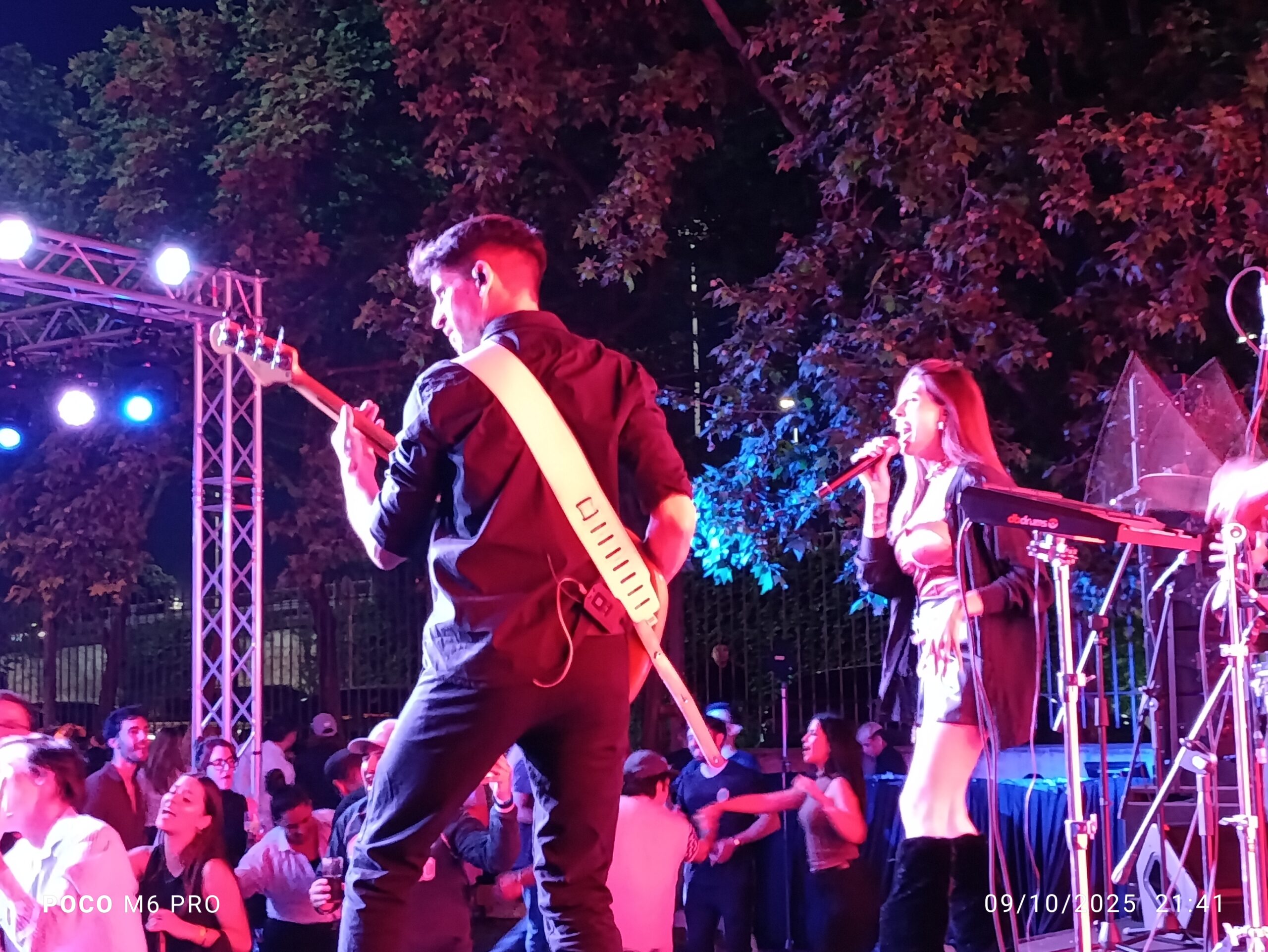 Kaloba Cumbia hizo vibrar el cocktail exclusivo de IRSA 14