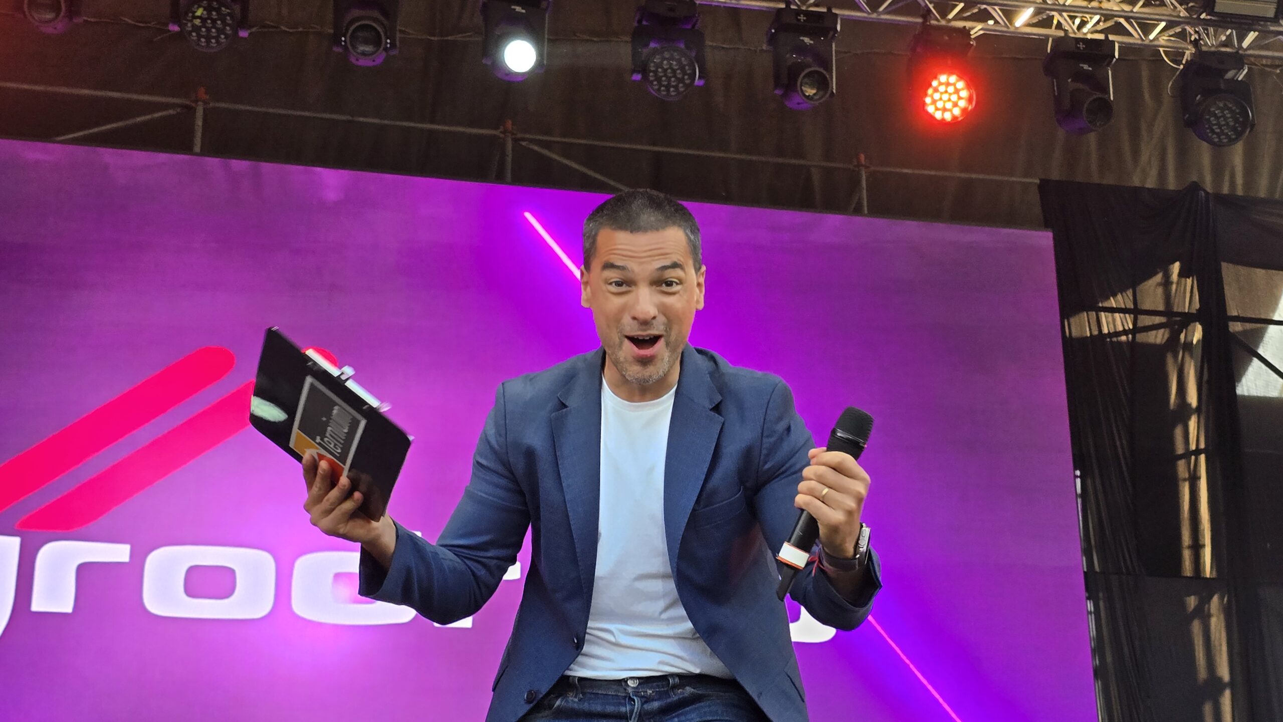 World Music BA realizó la producción artística de la Mega Fiesta de Ternium en San Nicolás 1