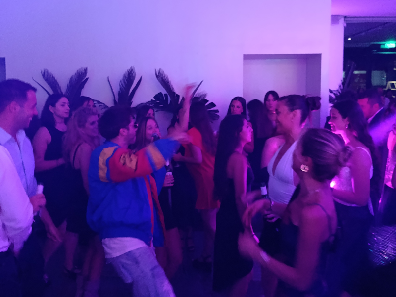 World Music BA llevó a Cafecitos a la fiesta de fin de año de Marval O'Farrell 2