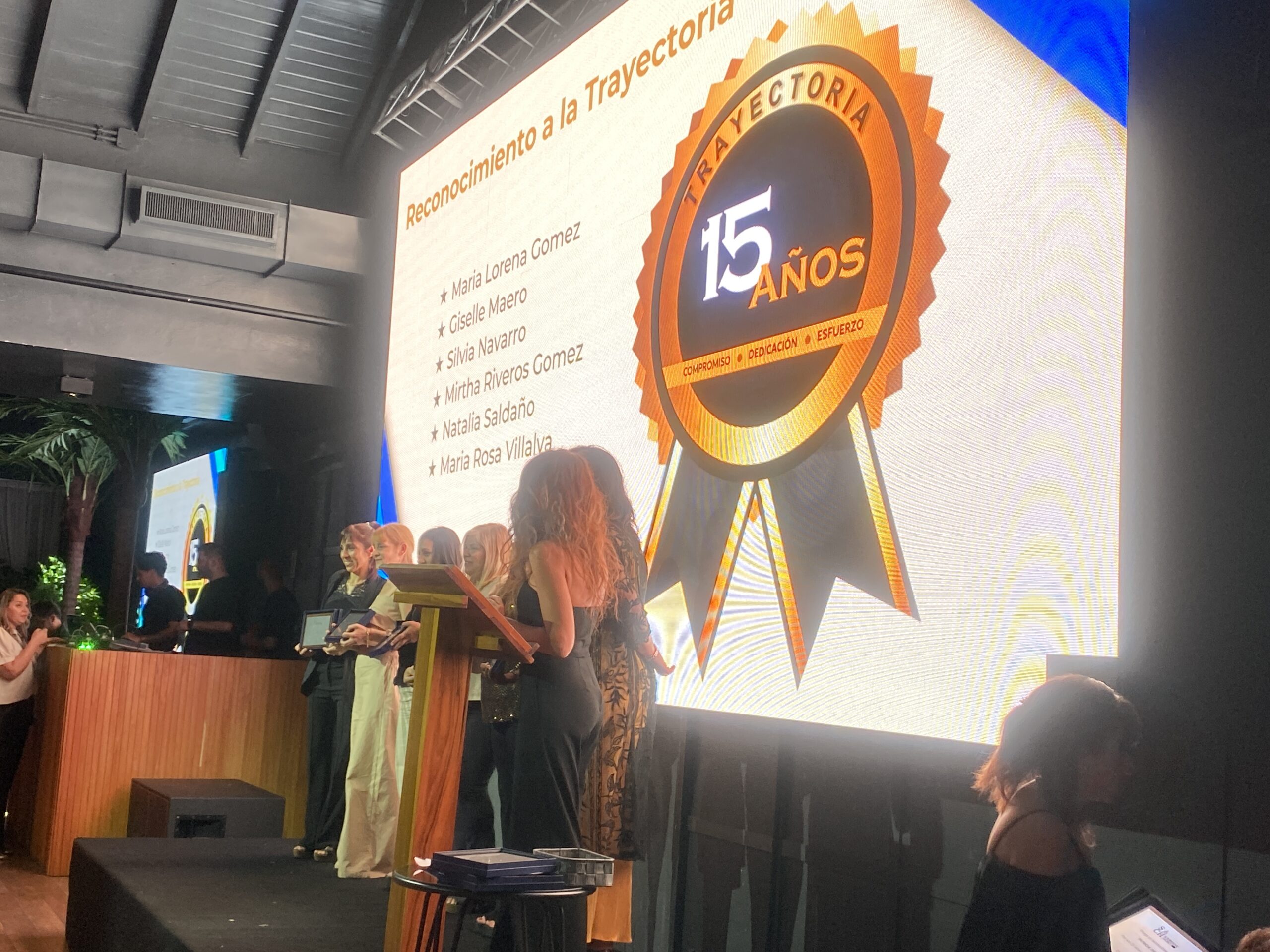 Verónica Varano condujo la fiesta de fin de año del Laboratorio Soubeiran Chobet  1