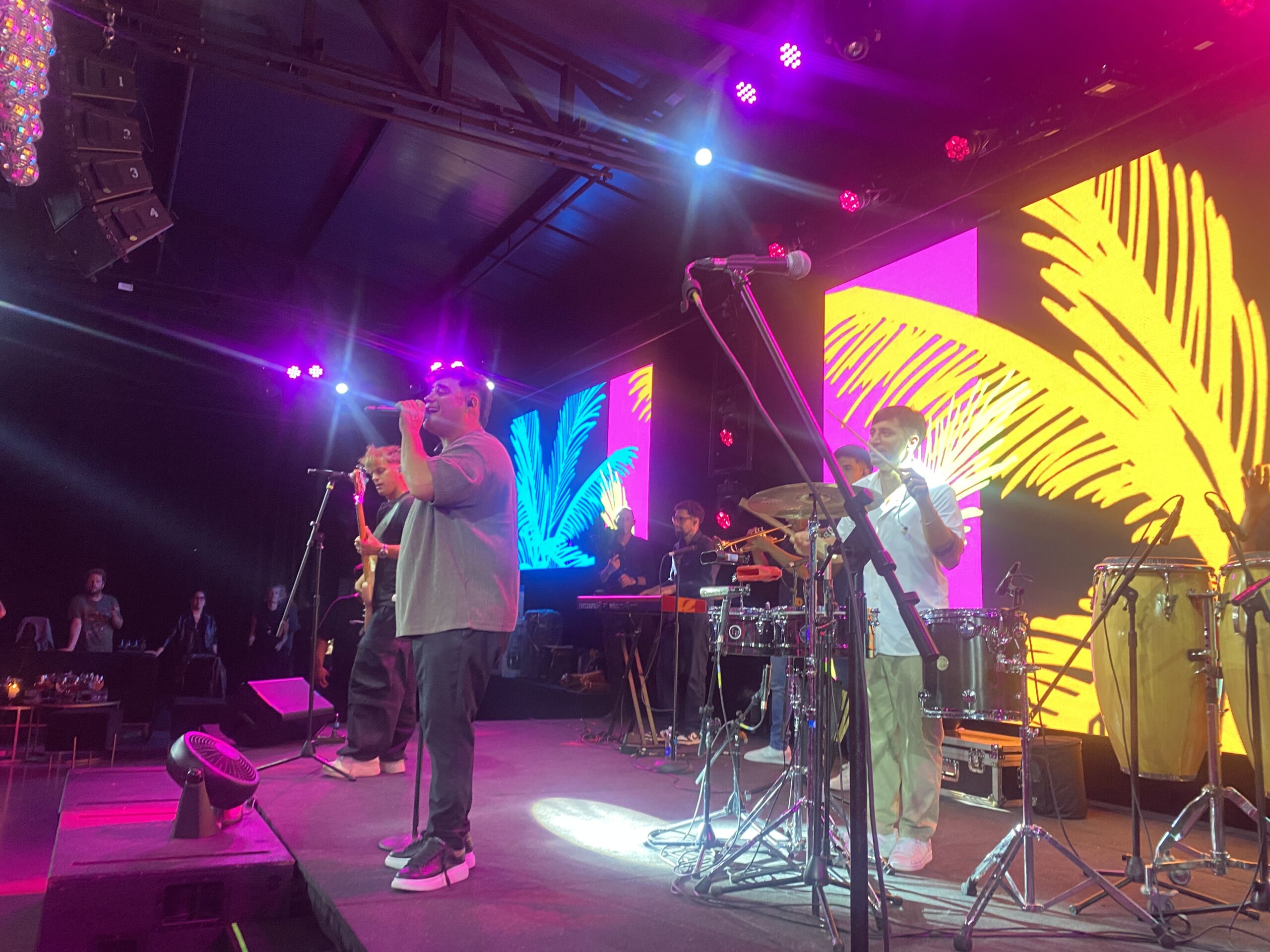 Los Totora en la fiesta de fin de año de Terminales Río de la Plata 5