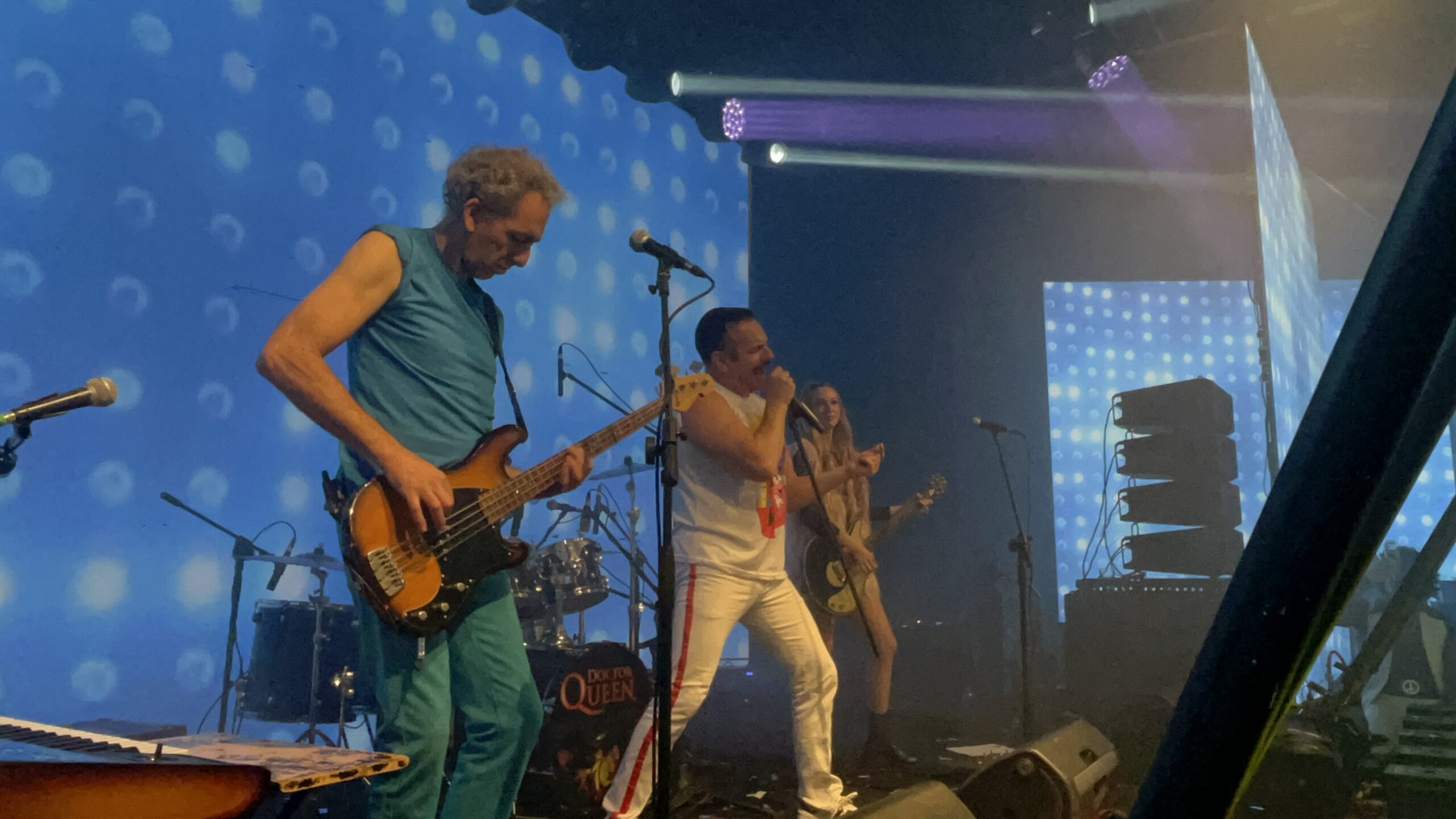 Show de Doctor Queen en un cumpleaños de 60 8