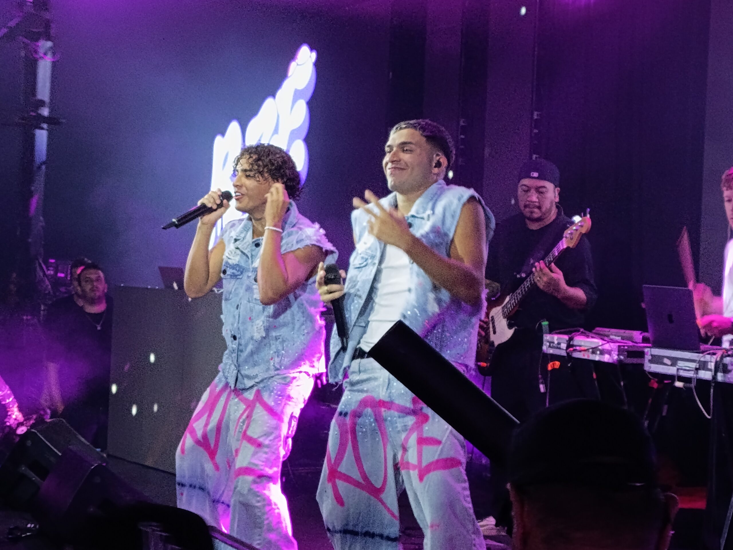 Show de Roze en el cumpleaños de 15 de Mora 8