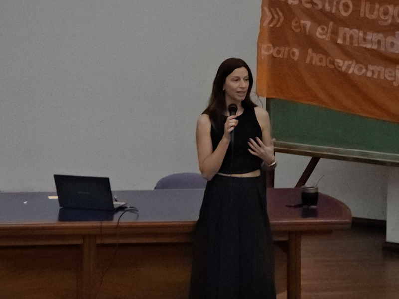 Charla de Cecilia Ce en la Universidad Nacional de Córdoba junto a World Music BA 10