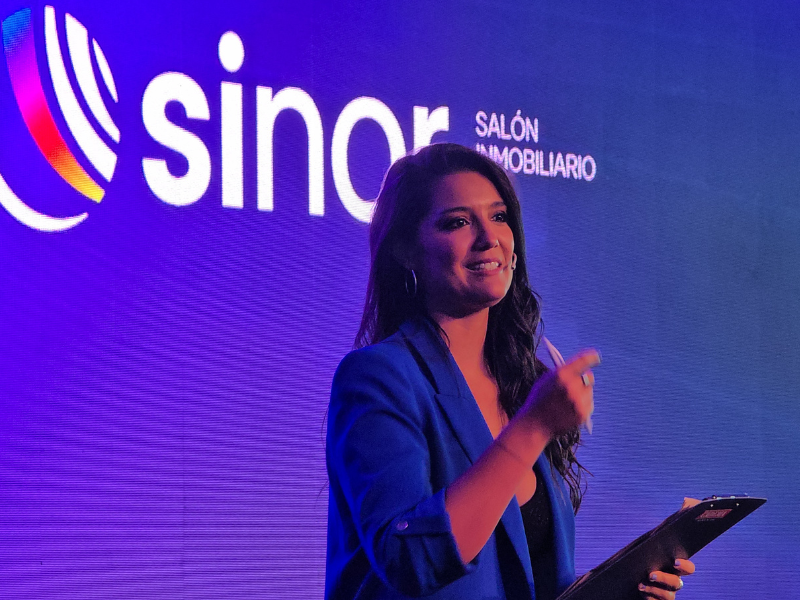 Jimena Grandinetti brilló en la conducción de SINOR 2026 8